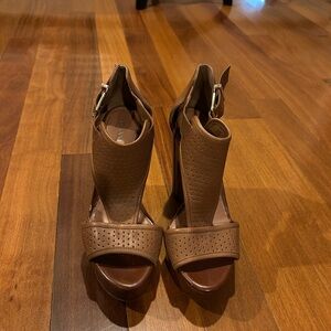 Gianni Bini Brown Perforated Heels